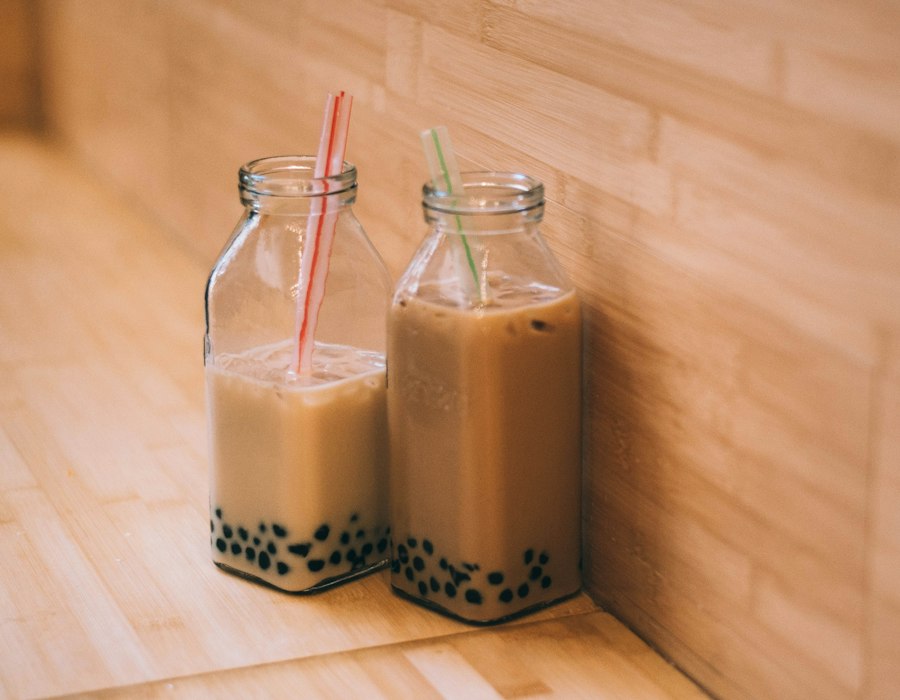 Milchtee mit Boba in Glasflaschen (Symbolfoto)